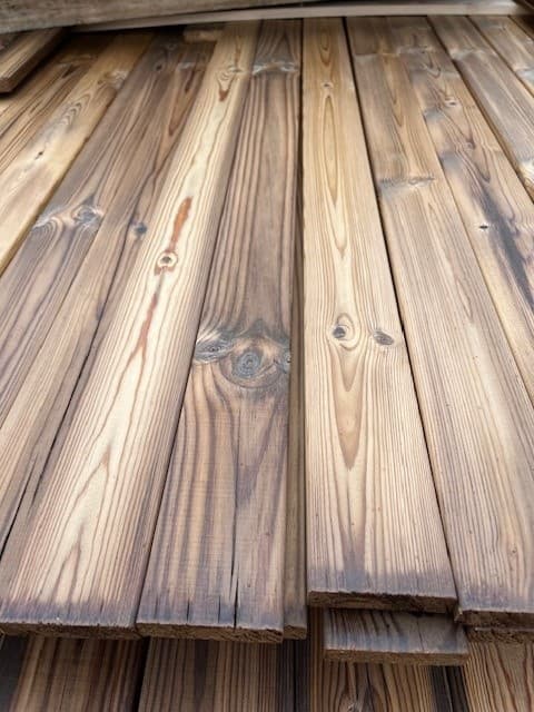 Thermisch gemodificeerde planken.